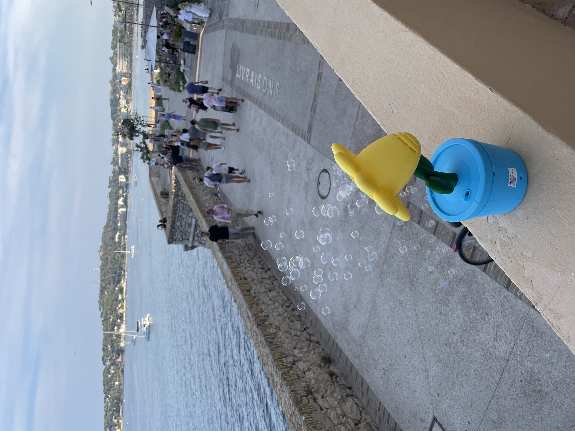 Soap bubbles by the water in Antibes